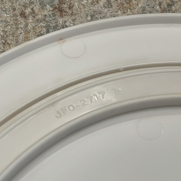 Vintage Rubbermaid turn table - Picture 10 of 12